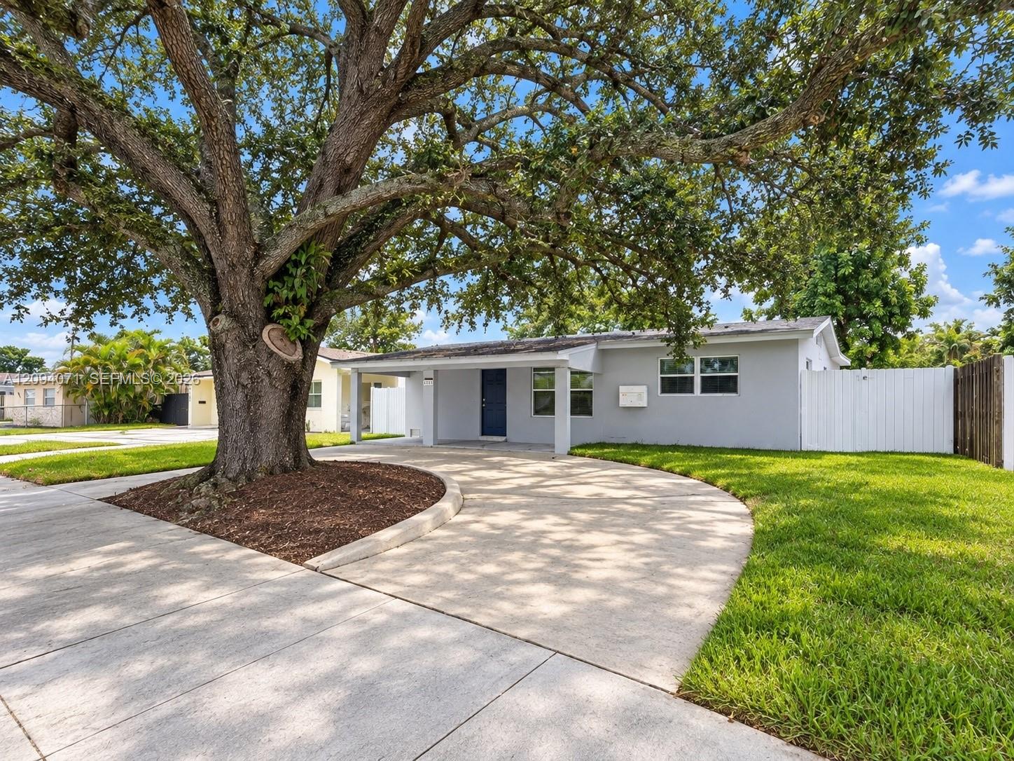 6831 Sheridan Street Property Photo 1