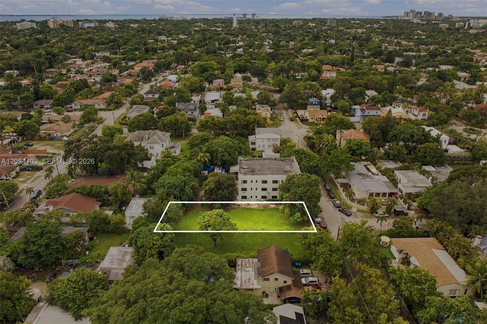 1001 Sw 15th Avenue Property Photo 3