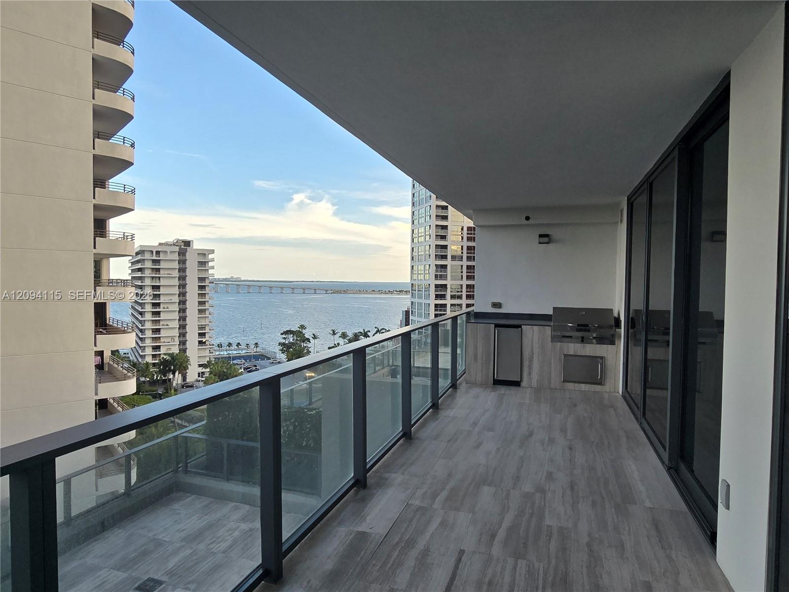 1451 Brickell Avenue 1002 Property Photo 6