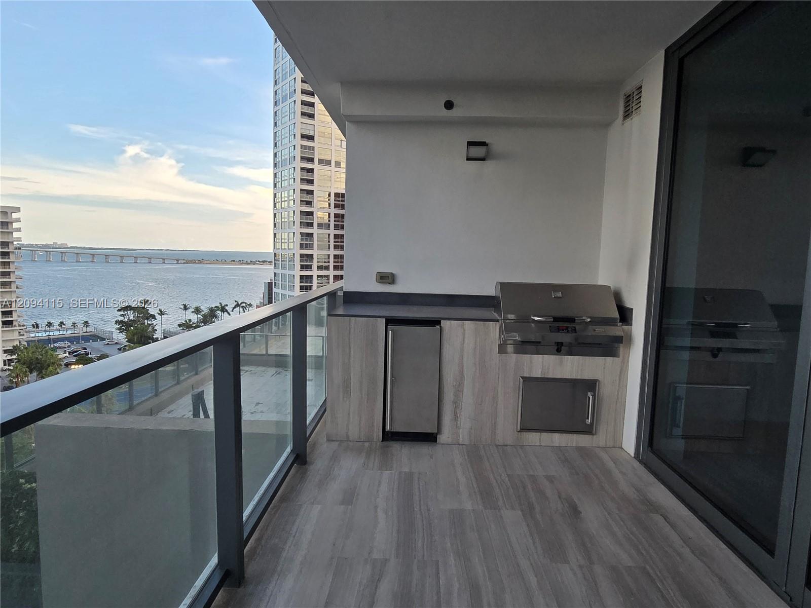 1451 Brickell Avenue 1002 Property Photo 8