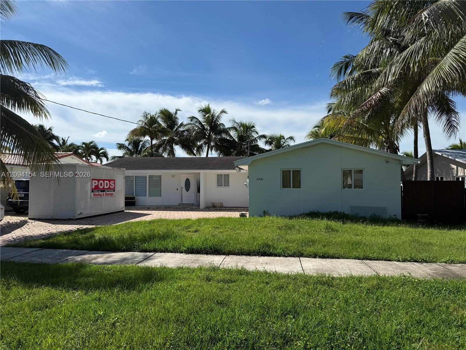8300 Sw 48th Street Property Photo 4