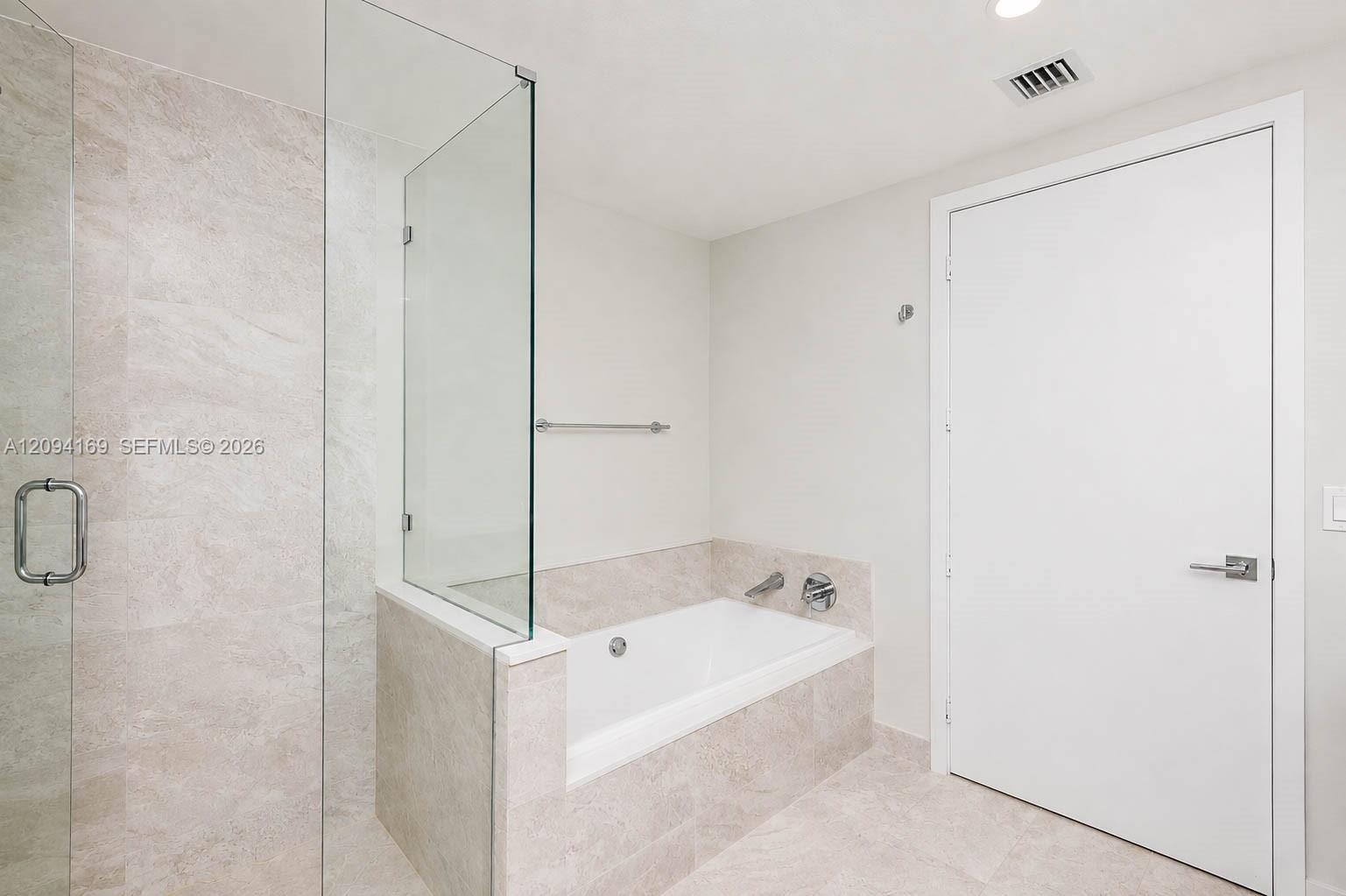 488 Ne 18th Street 4406 Property Photo 11