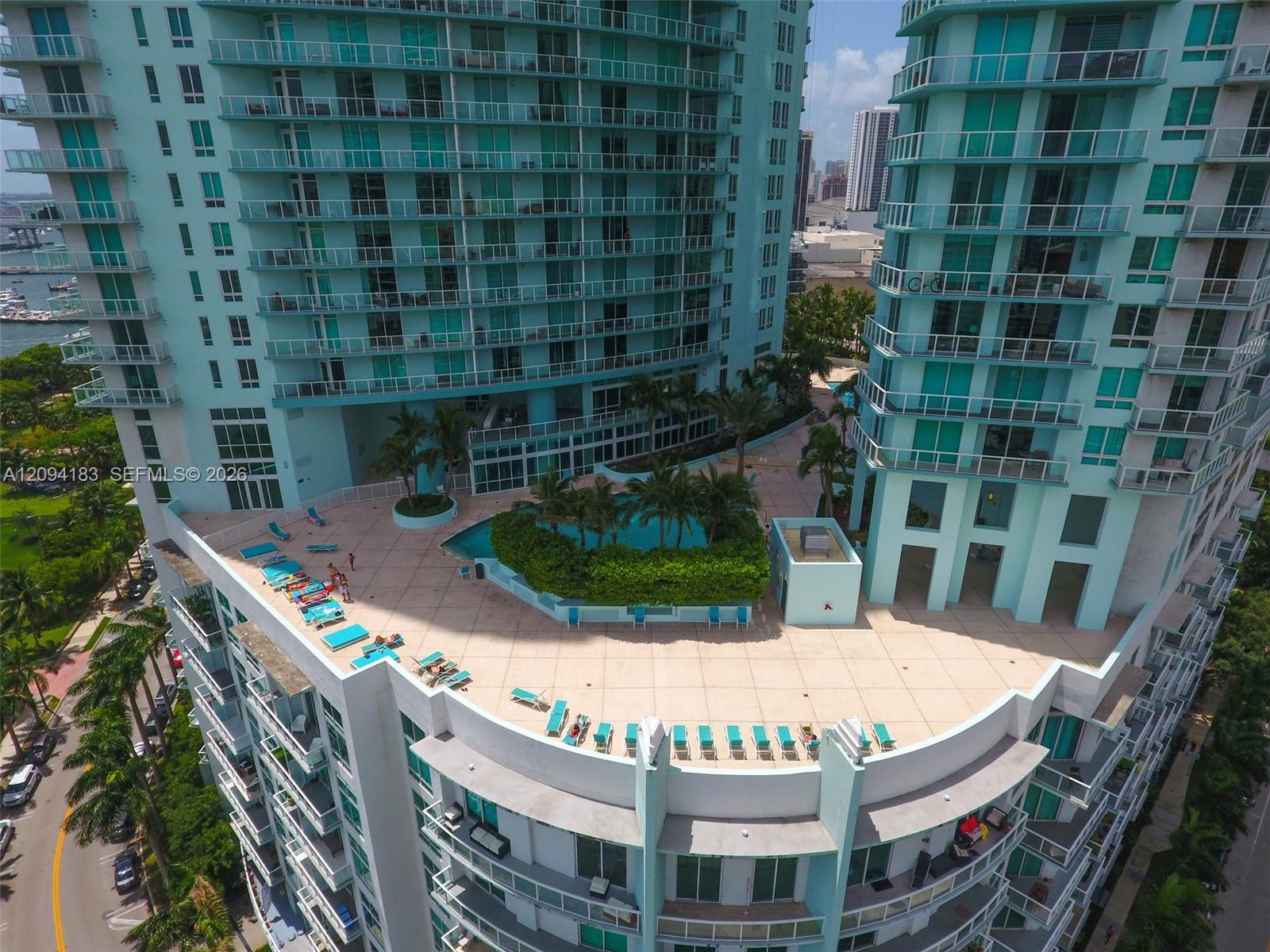 1900 N Bayshore Drive 4604 Property Photo 2