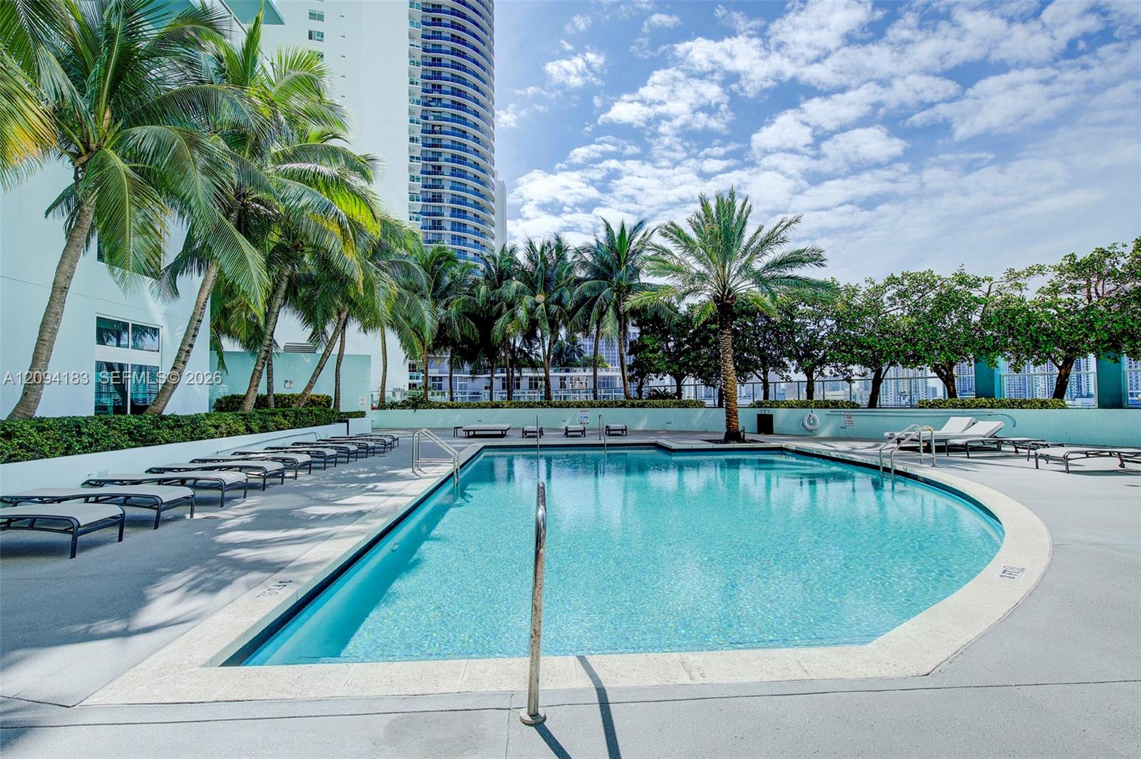 1900 N Bayshore Drive 4604 Property Photo 4