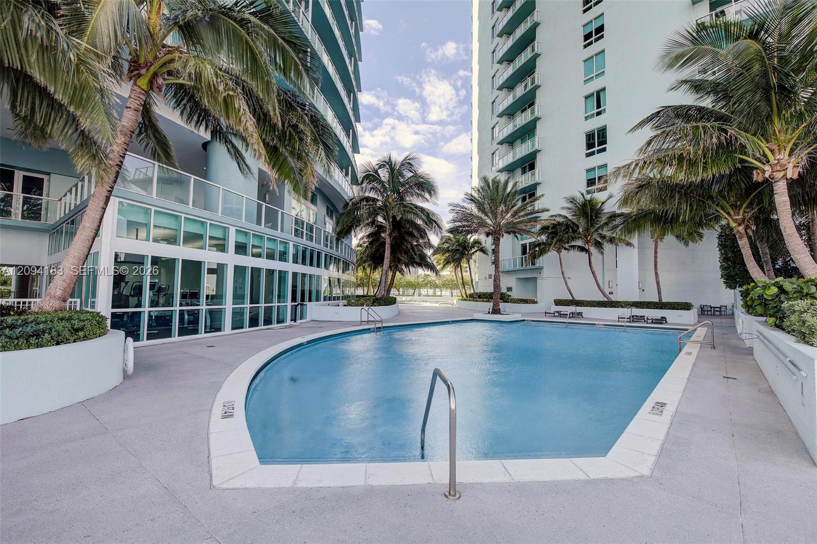 1900 N Bayshore Drive 4604 Property Photo 5