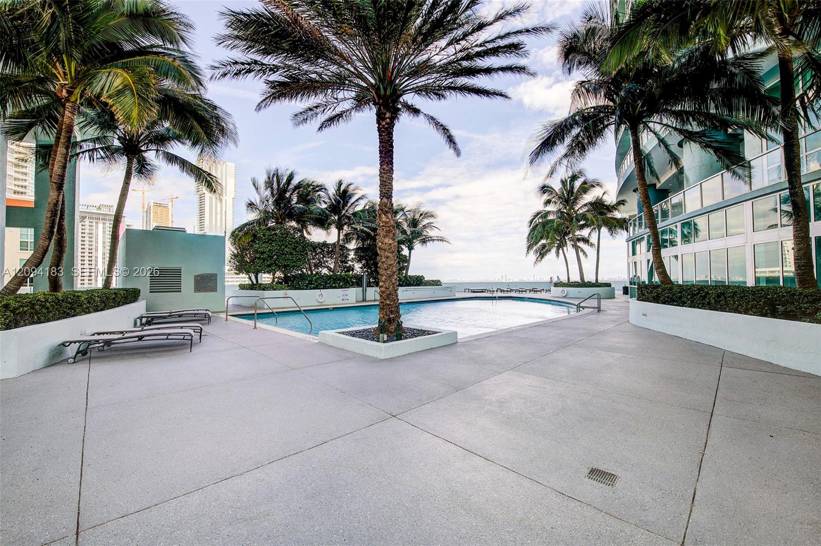1900 N Bayshore Drive 4604 Property Photo 6