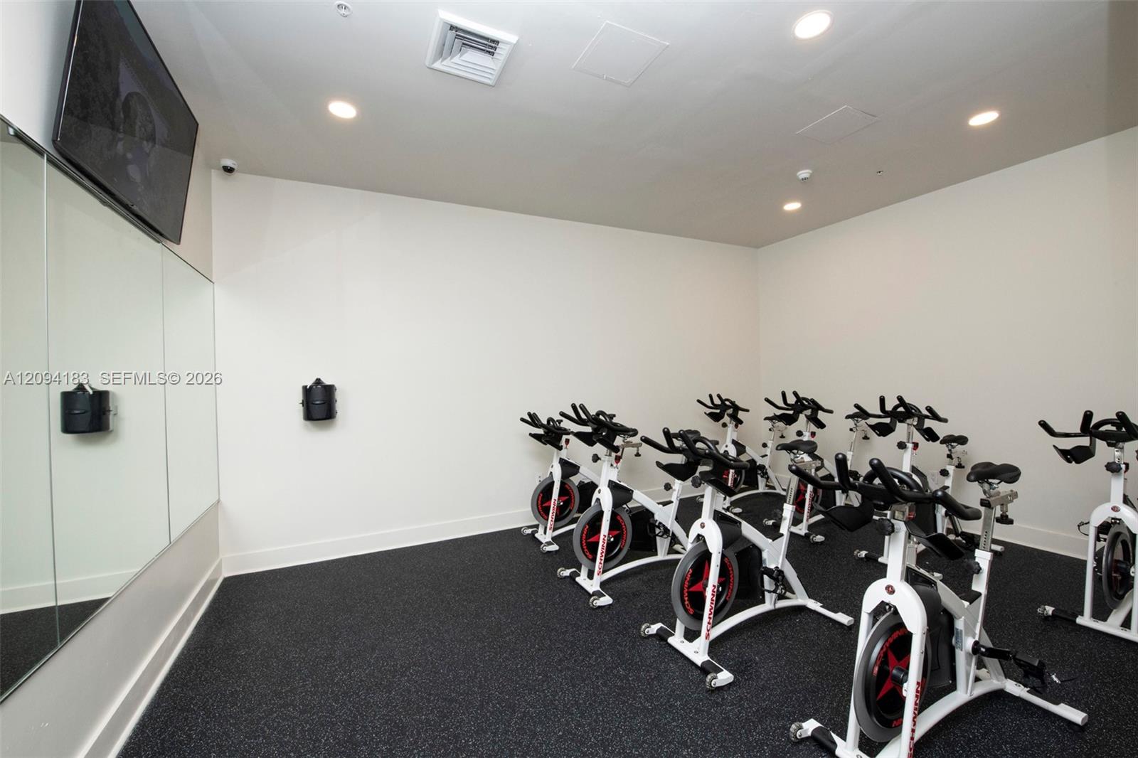 1900 N Bayshore Drive 4604 Property Photo 10