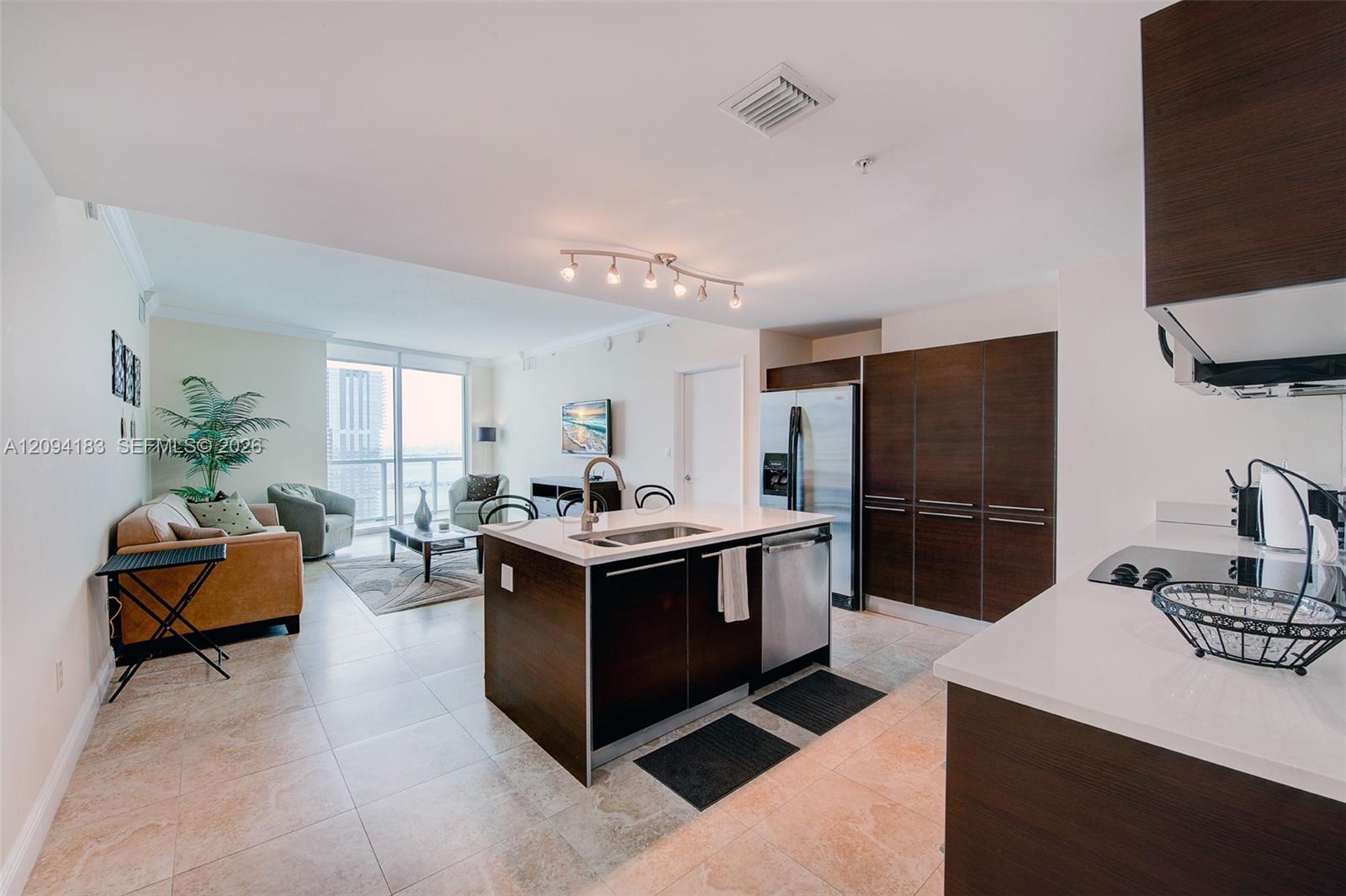 1900 N Bayshore Drive 4604 Property Photo 14