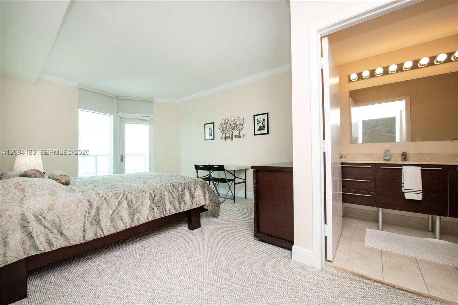 1900 N Bayshore Drive 4604 Property Photo 21