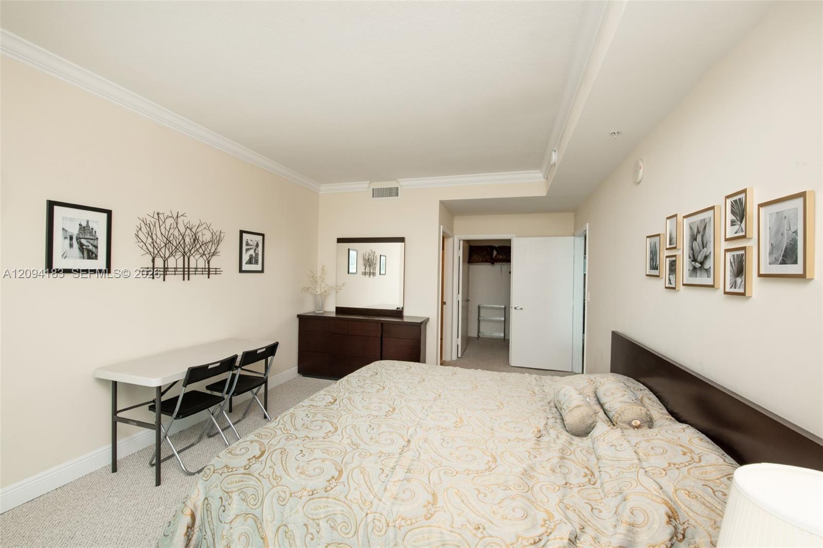 1900 N Bayshore Drive 4604 Property Photo 23