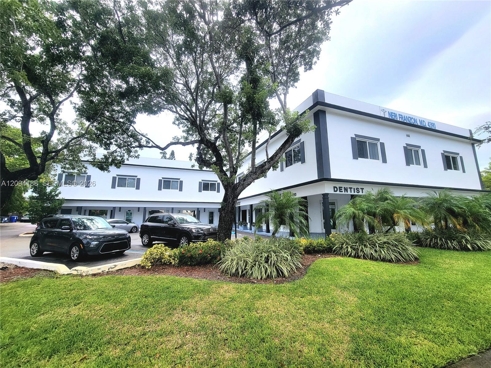 4390 N Federal Highway Property Photo 3