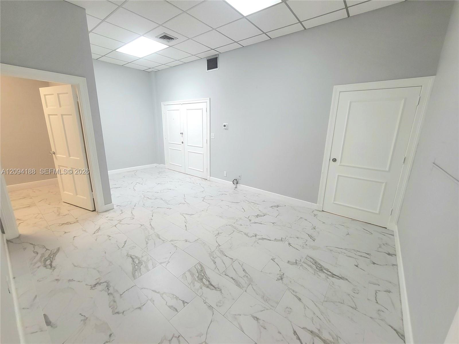 4390 N Federal Highway Property Photo 8