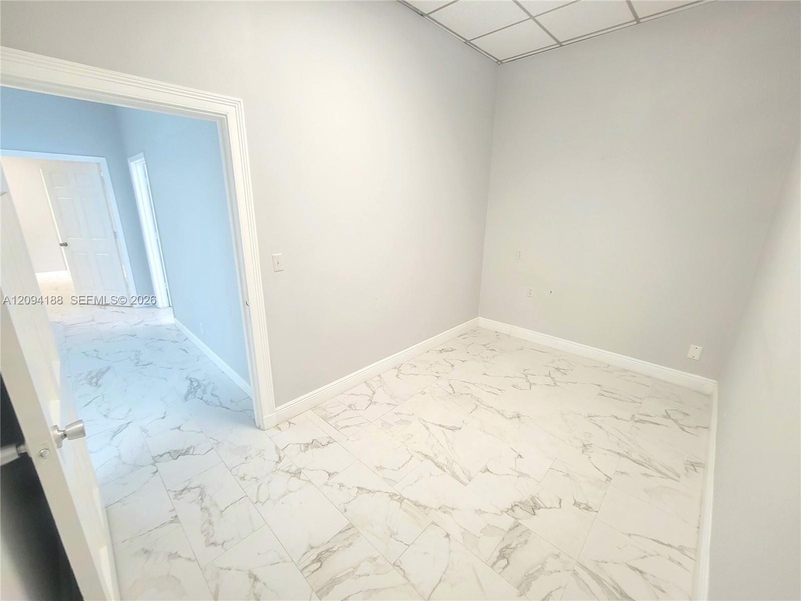 4390 N Federal Highway Property Photo 10