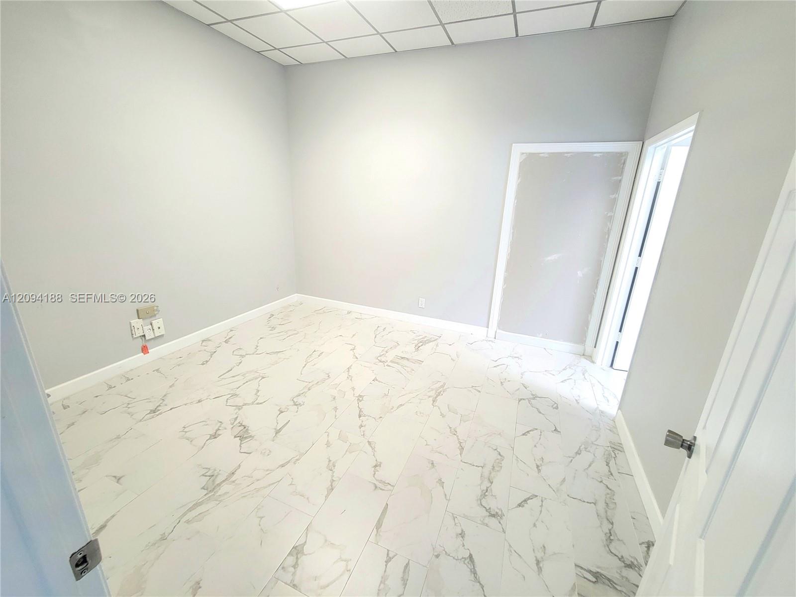 4390 N Federal Highway Property Photo 13