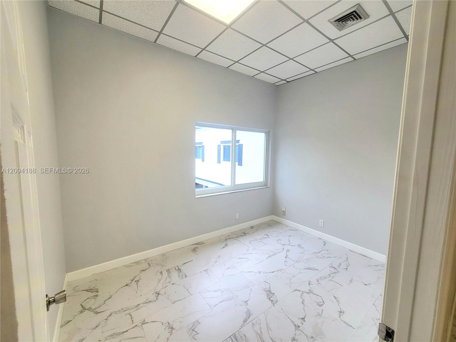 4390 N Federal Highway Property Photo 15