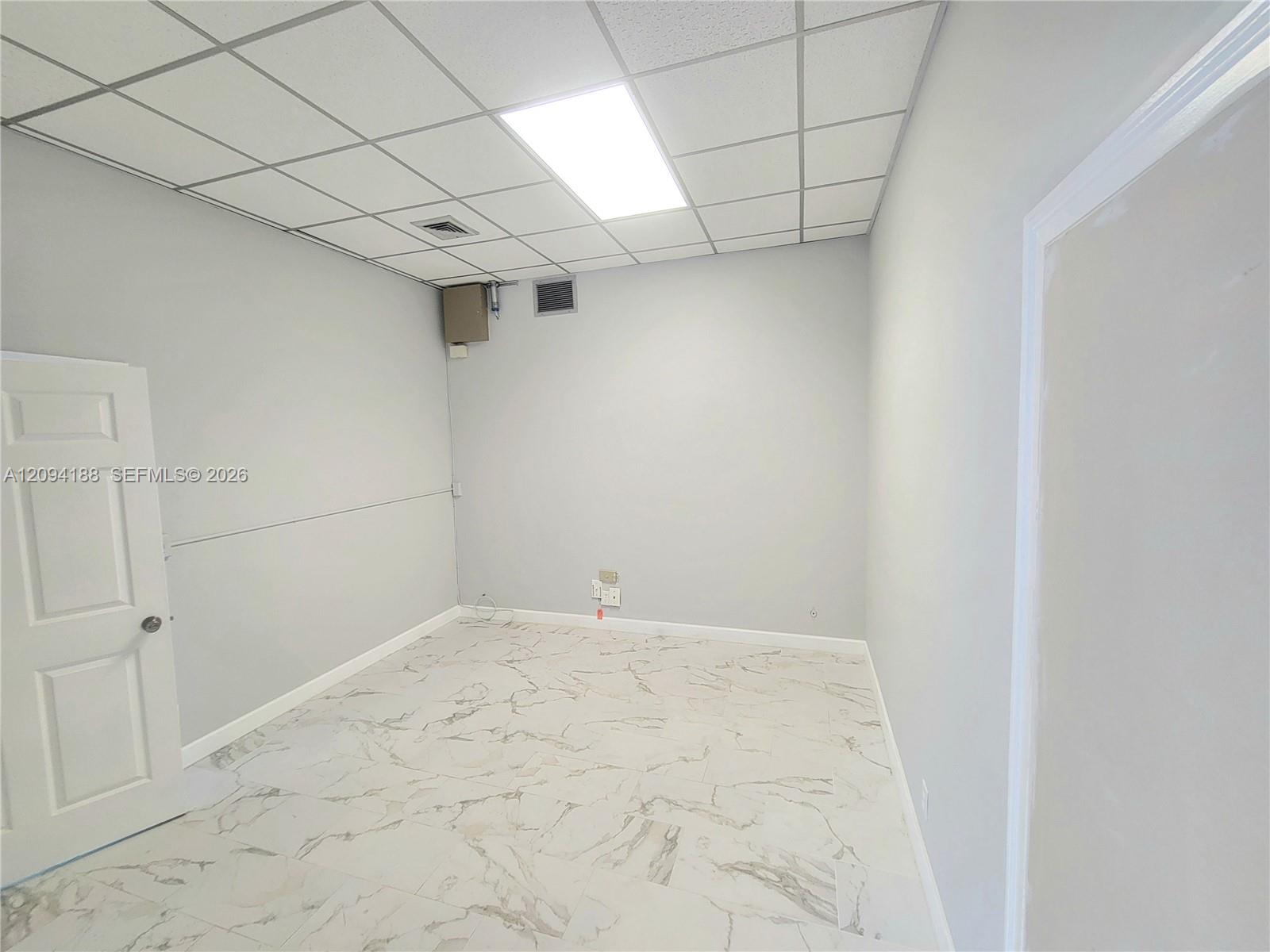 4390 N Federal Highway Property Photo 17