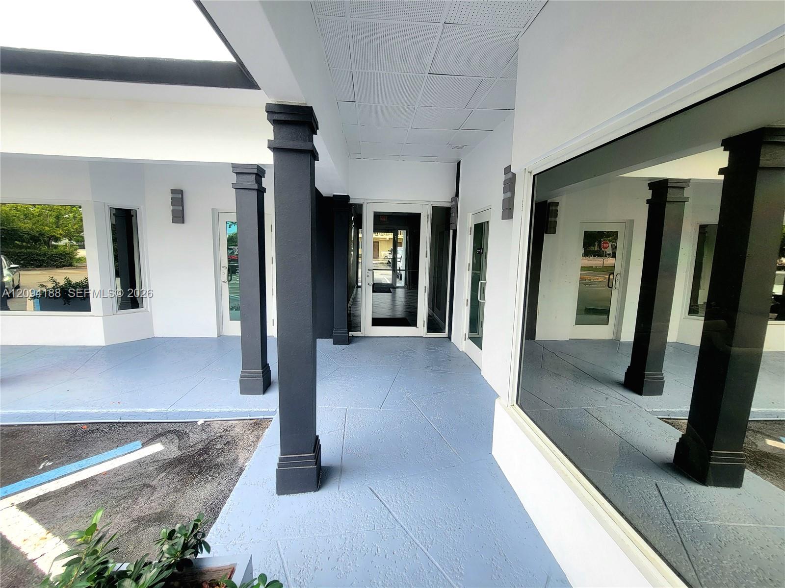 4390 N Federal Highway Property Photo 26