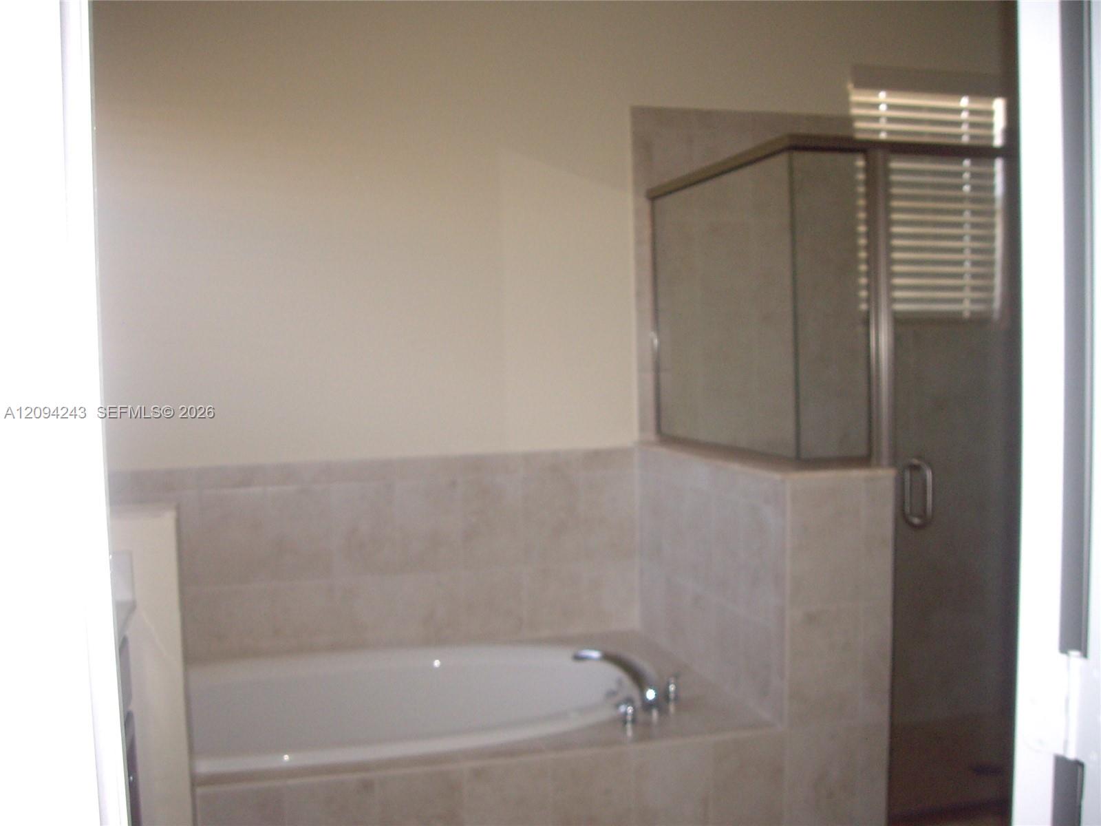 A12094243 Property Photo 11