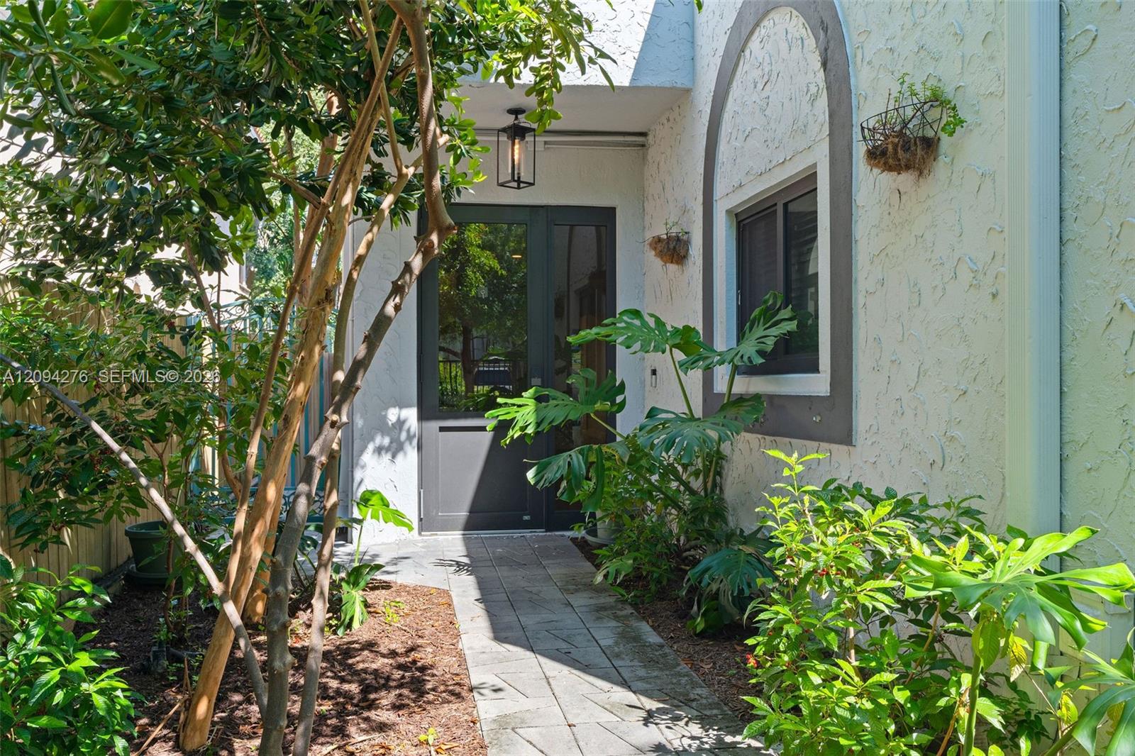 3129 Jackson Avenue 3129 Property Photo 5