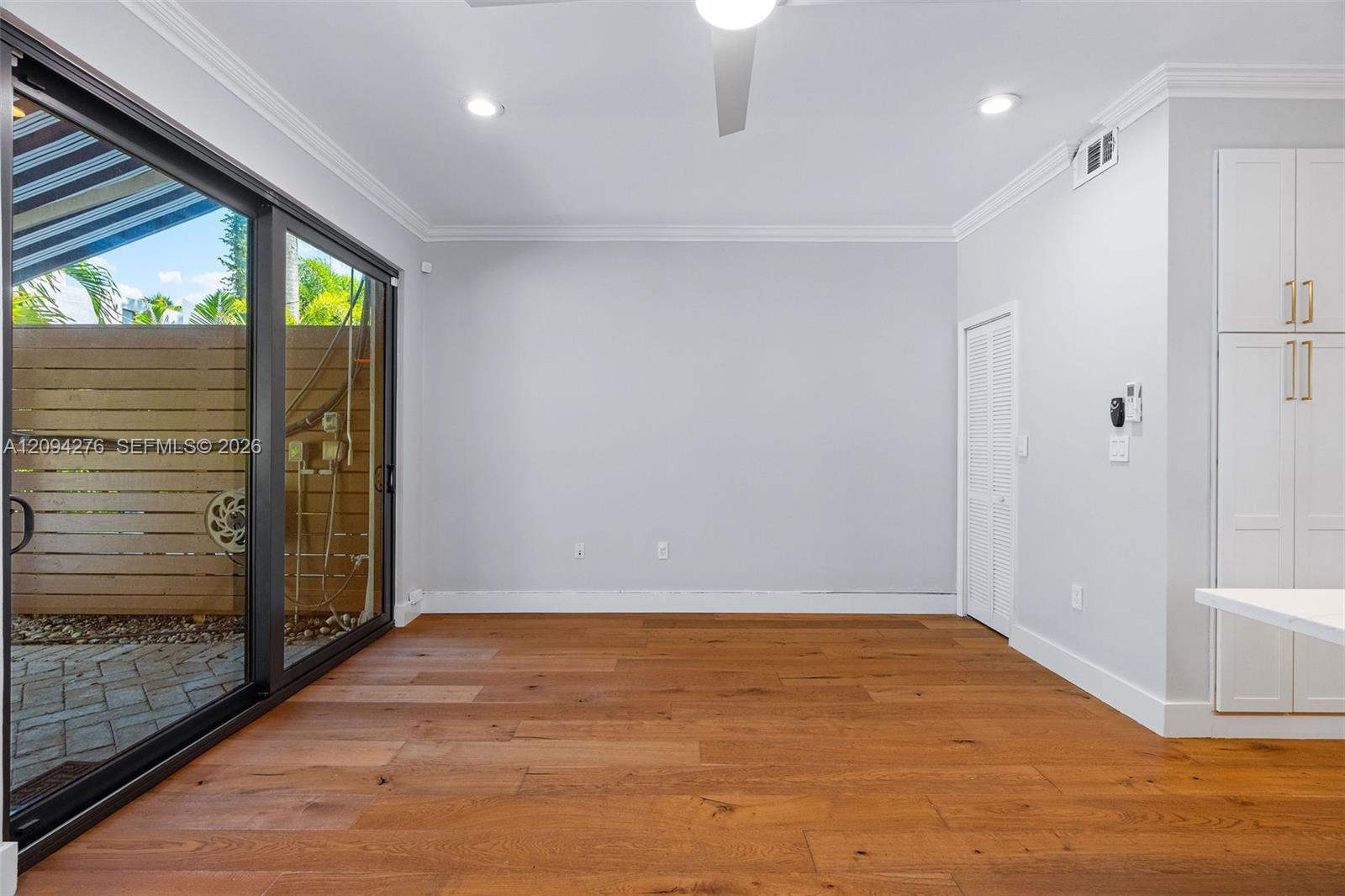 3129 Jackson Avenue 3129 Property Photo 17