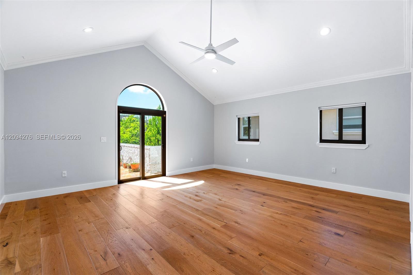 3129 Jackson Avenue 3129 Property Photo 23