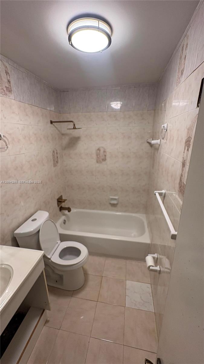 A12094285 Property Photo 9