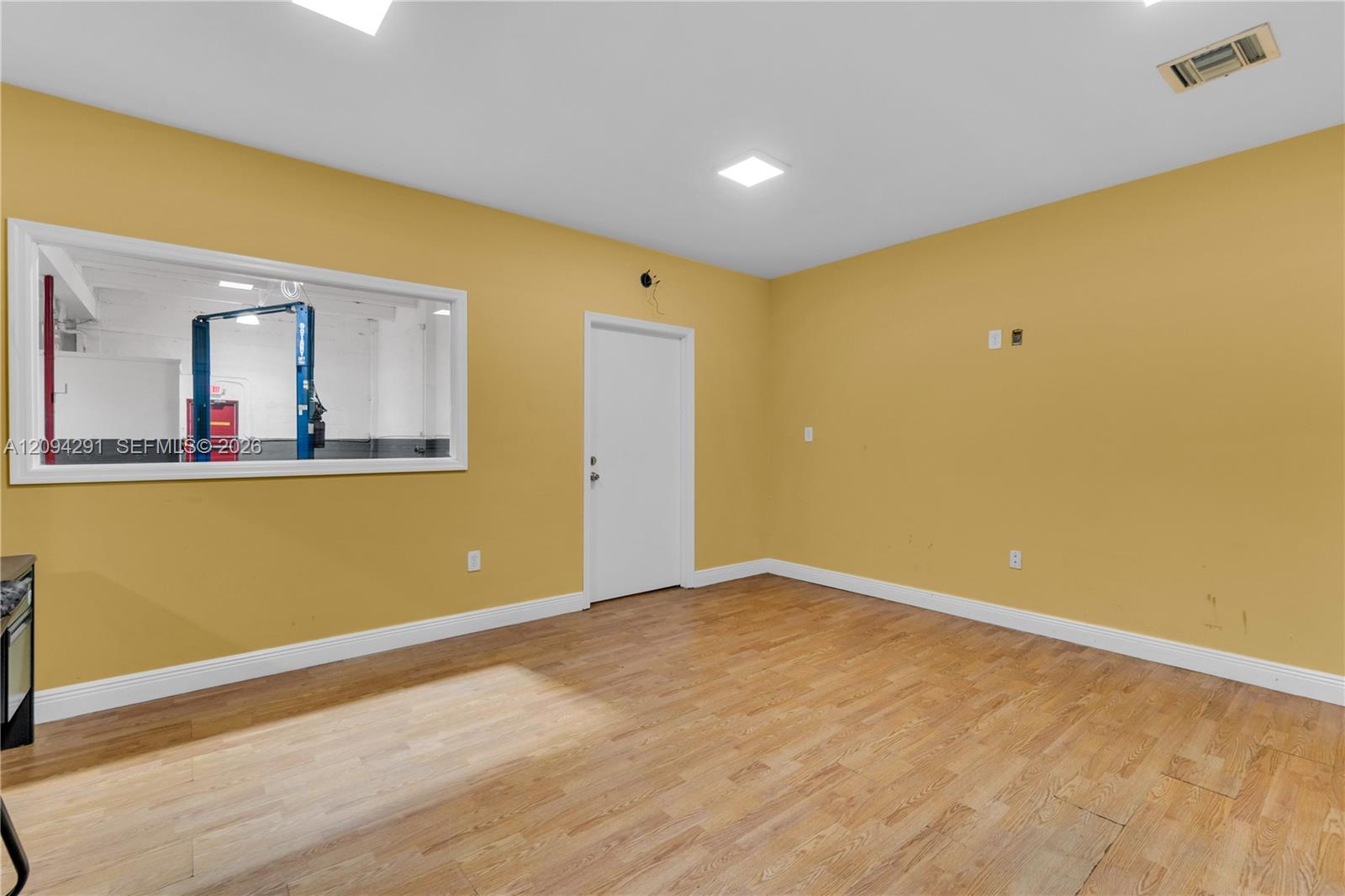 2726 Nw 35th Street Property Photo 6