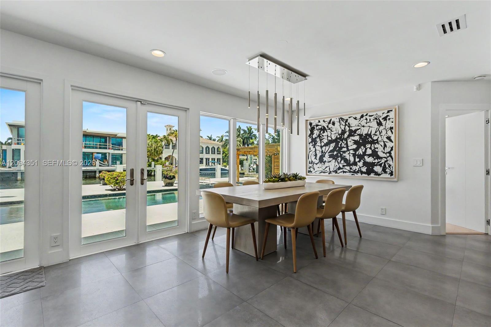 2401 Sea Island Drive Property Photo 18