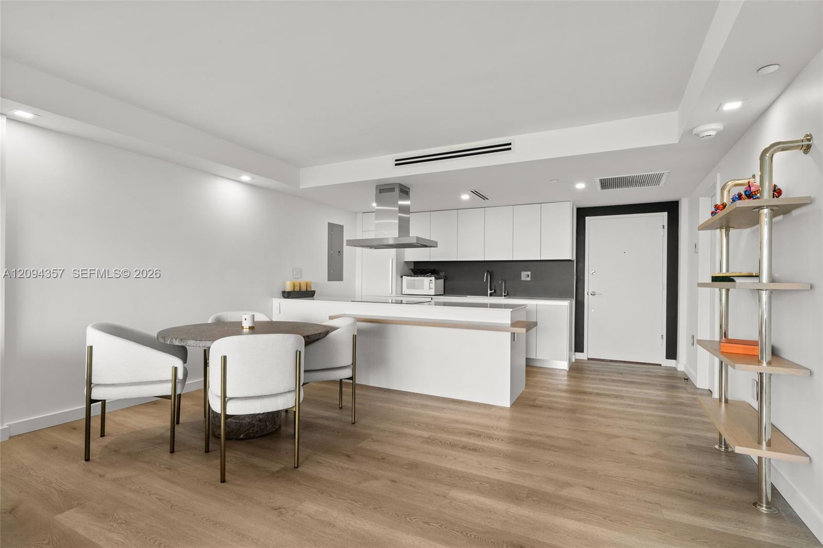 155 Ocean Lane Drive 1002 Property Photo 4