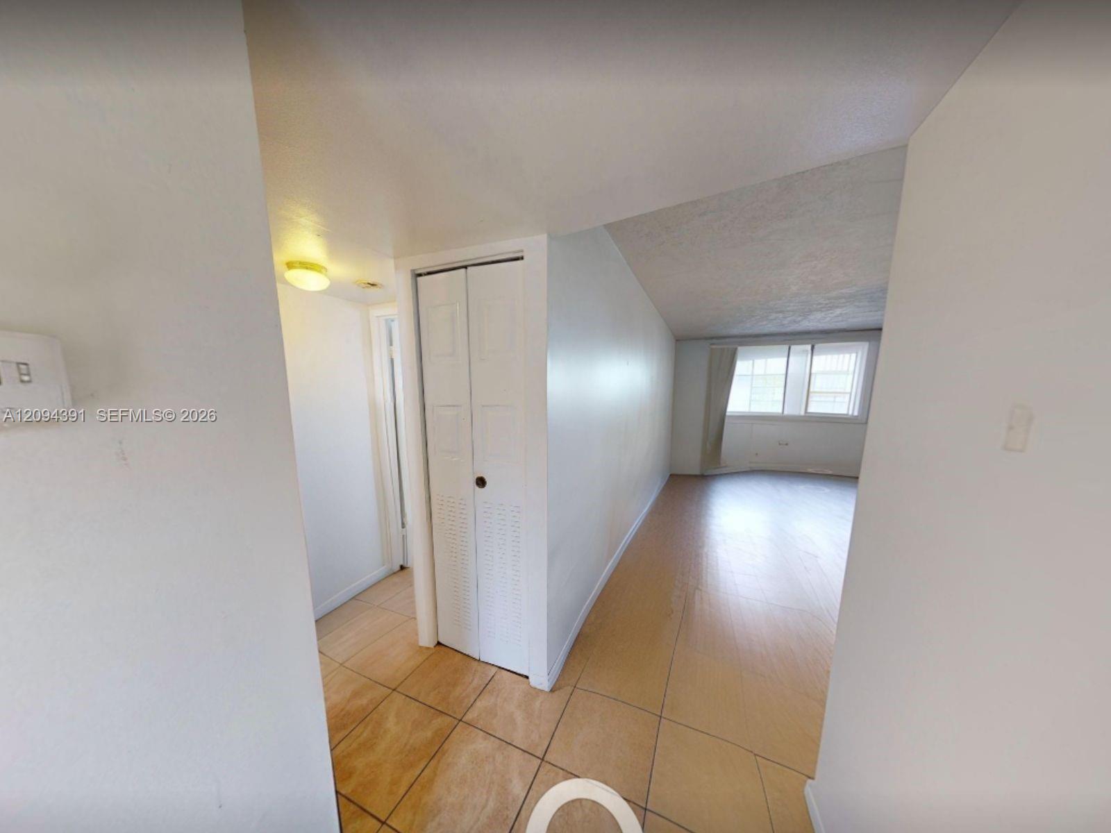 2841 Somerset Drive 307 Property Photo 1