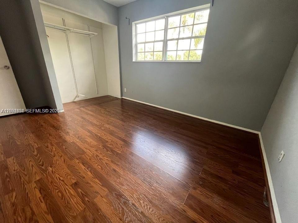 A12094404 Property Photo 3