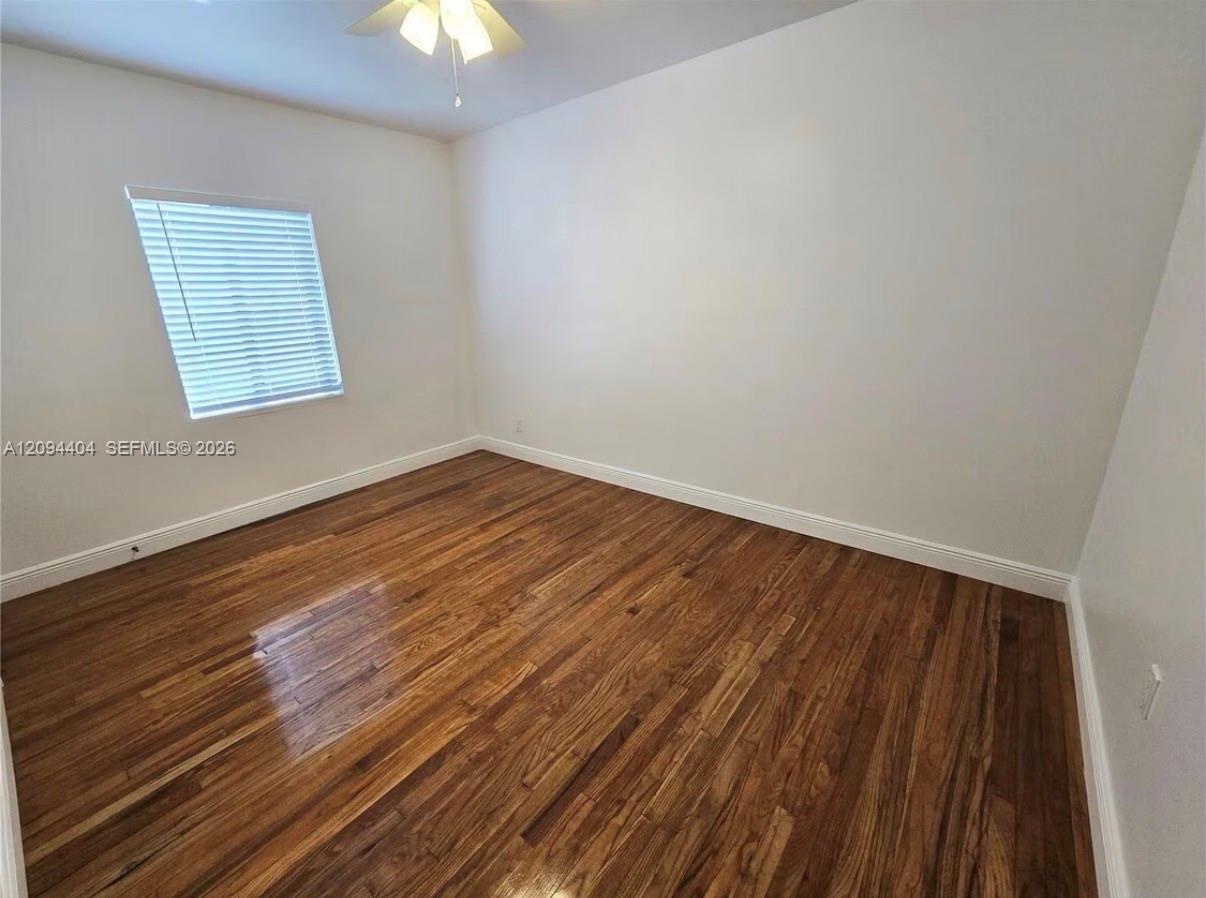 A12094404 Property Photo 4