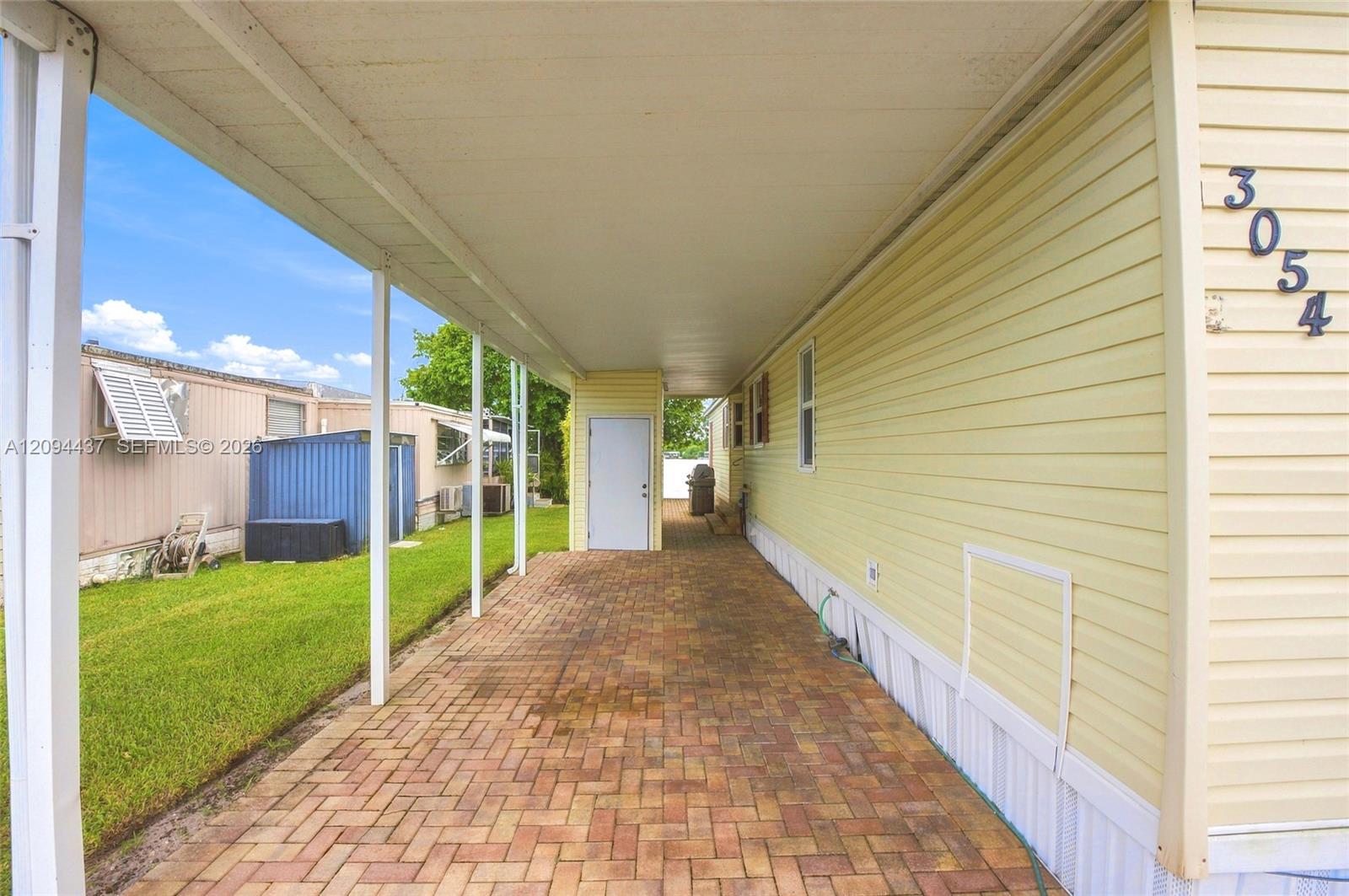 3054 Lakeshore Drive Property Photo 3