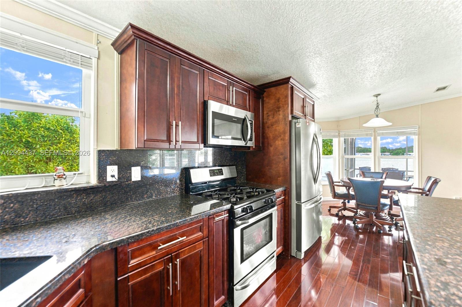 3054 Lakeshore Drive Property Photo 10