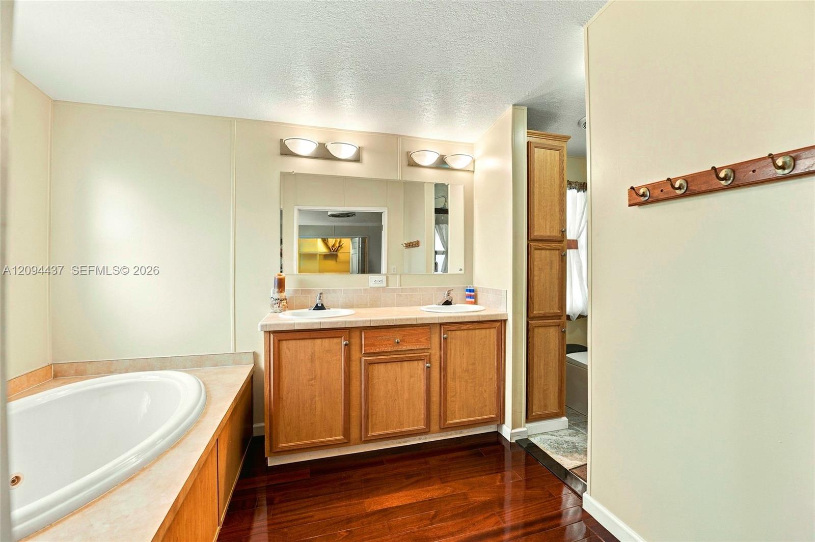 3054 Lakeshore Drive Property Photo 22