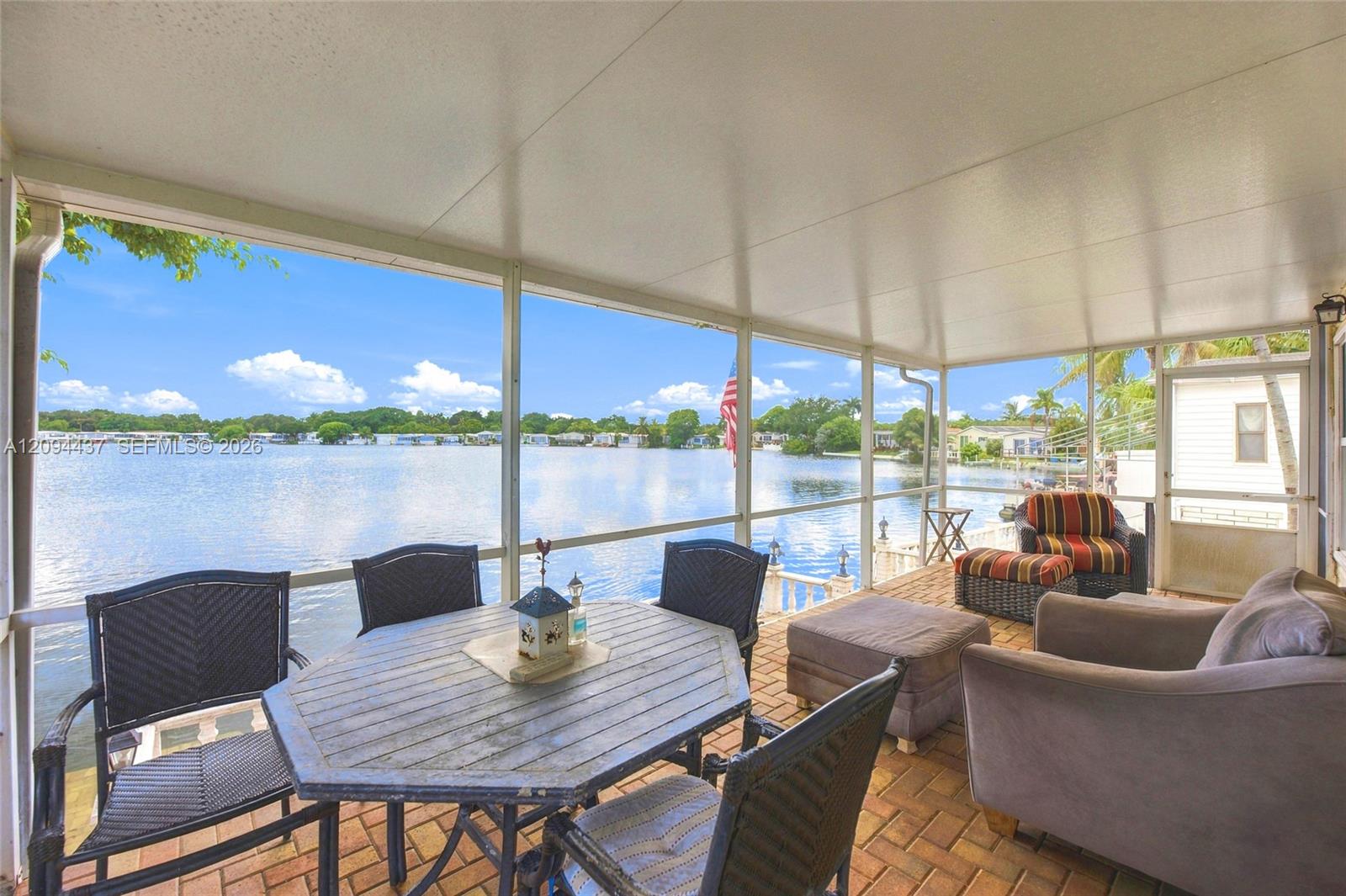 3054 Lakeshore Drive Property Photo 37
