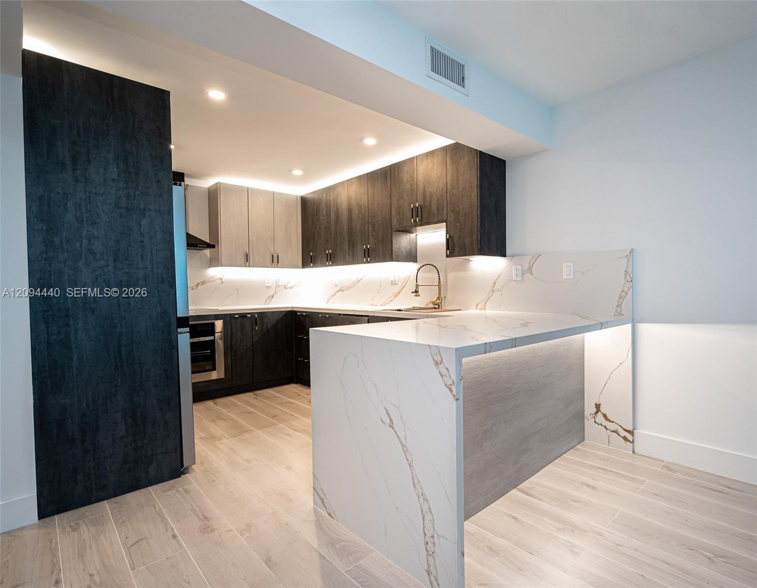 18081 Biscayne Boulevard 503 Property Photo 1