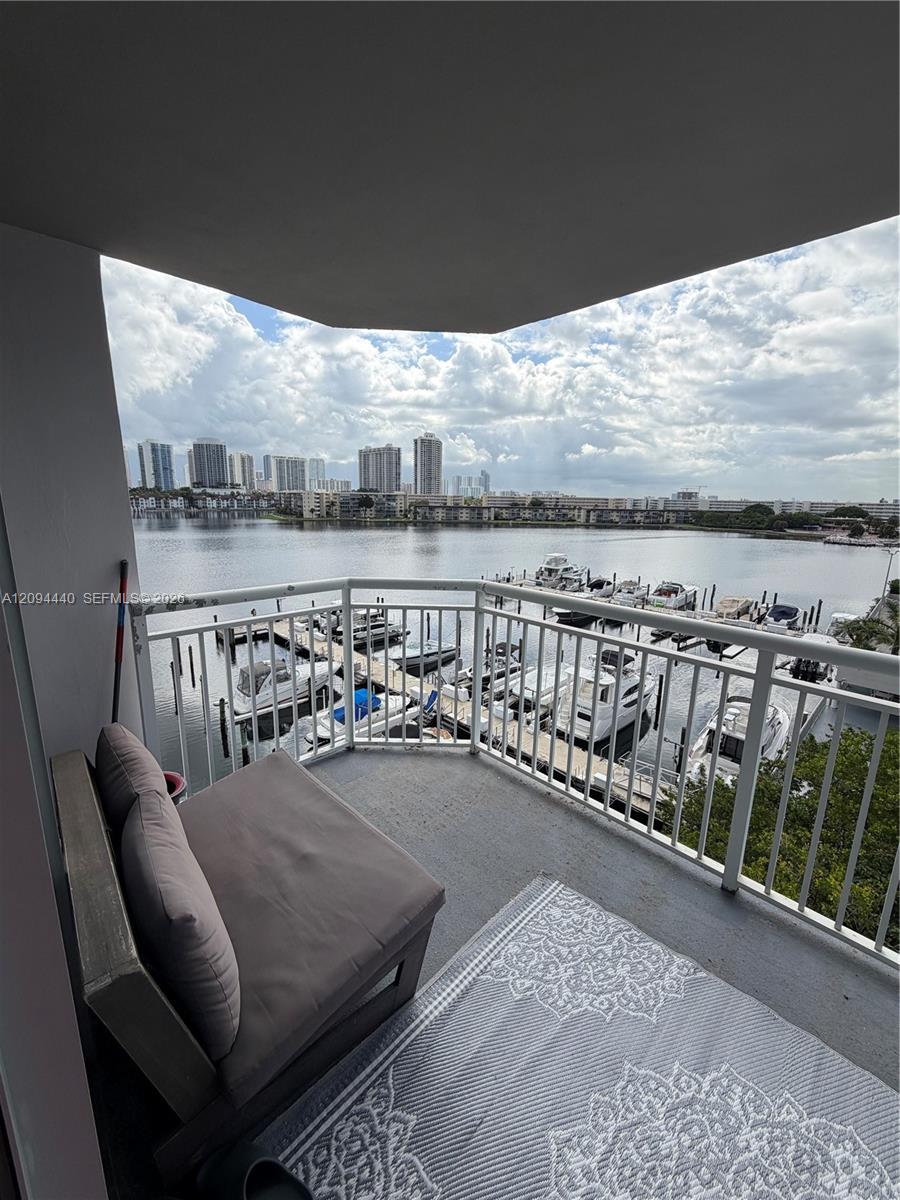 18081 Biscayne Boulevard 503 Property Photo 1
