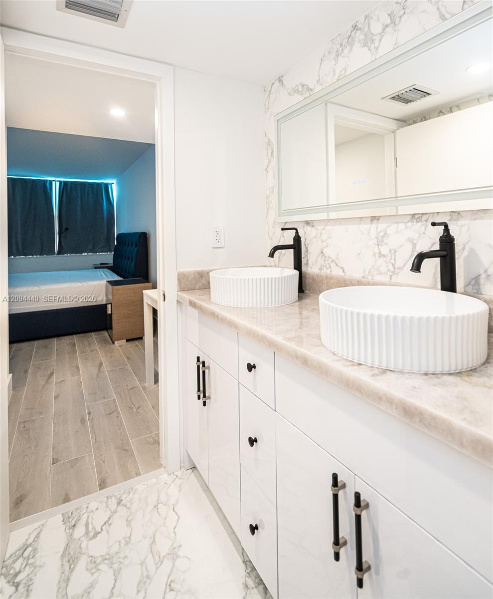 18081 Biscayne Boulevard 503 Property Photo 23