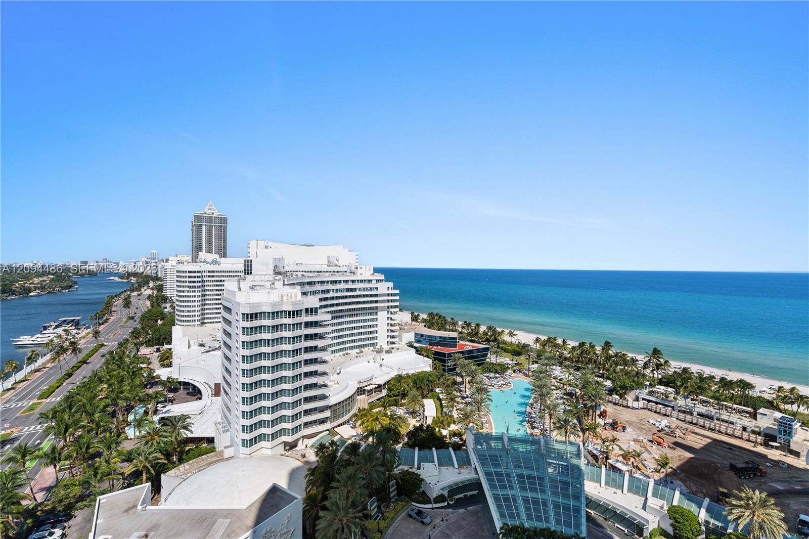 4401 Collins Avenue 1815 Property Photo 1