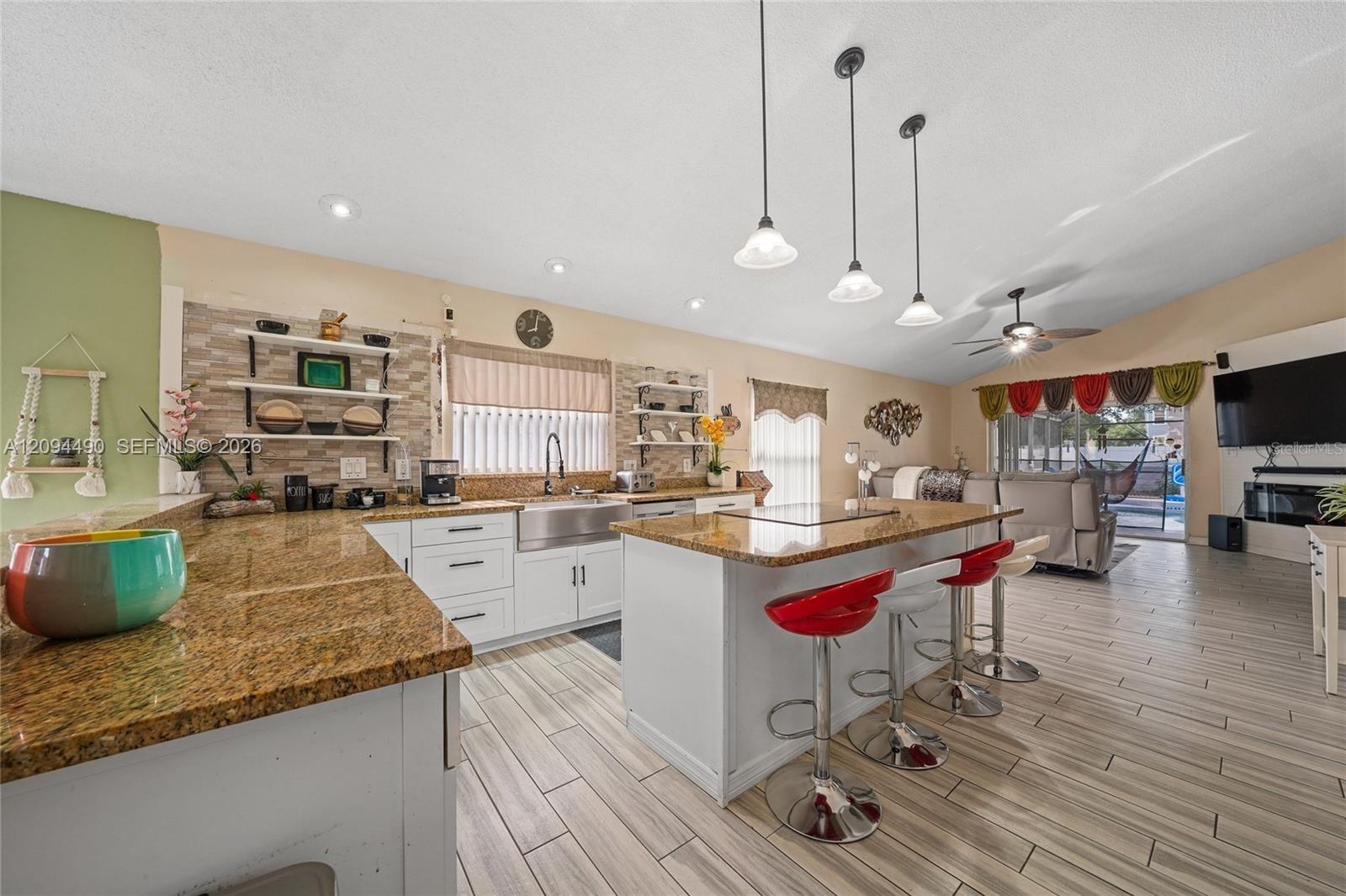 16404 Coopers Hawk Property Photo 7