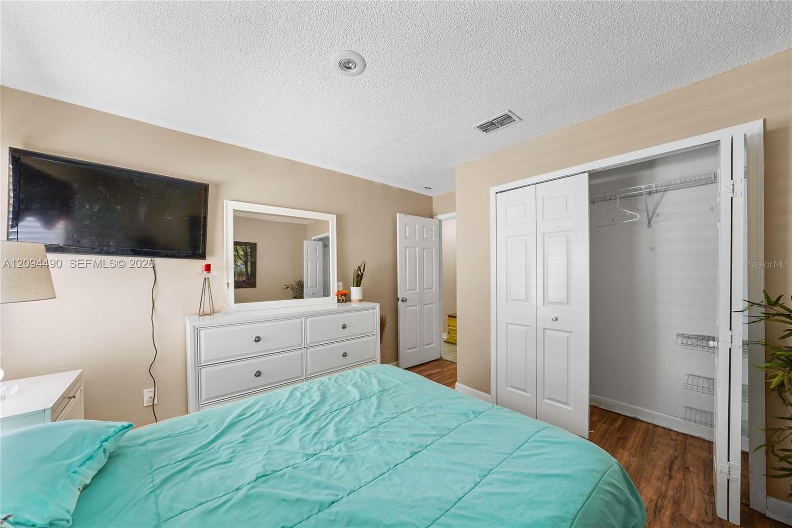 16404 Coopers Hawk Property Photo 22