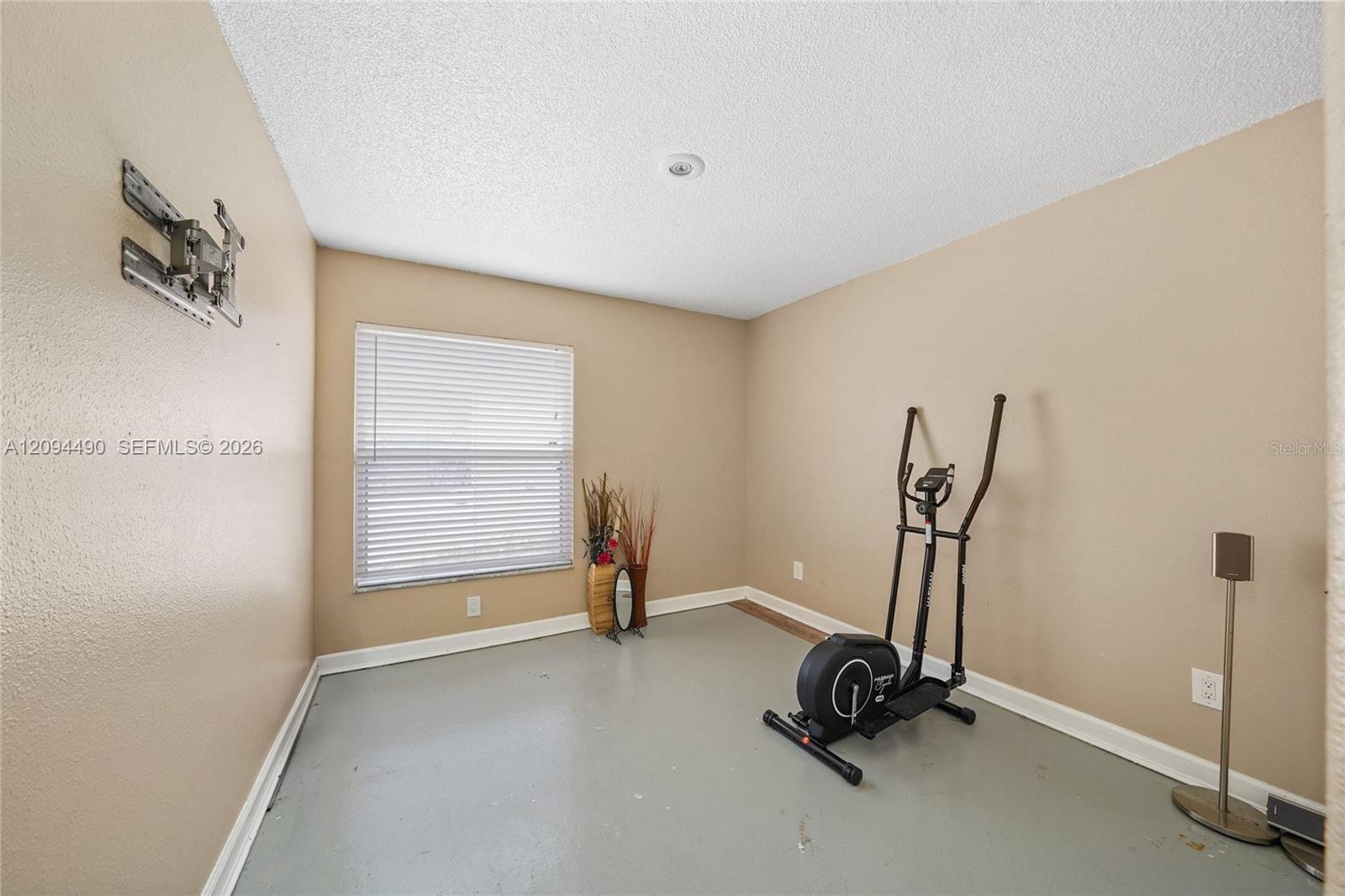 16404 Coopers Hawk Property Photo 28