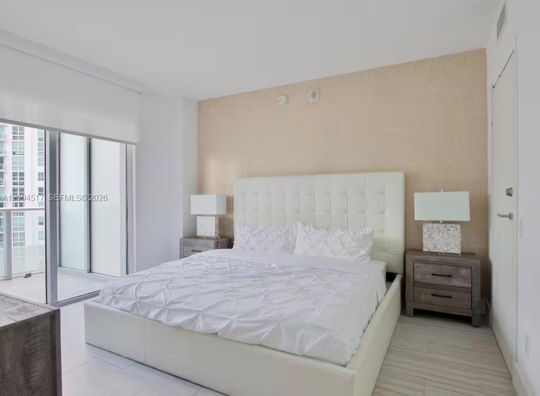 1300 Brickell Bay Drive 1711 Property Photo 6