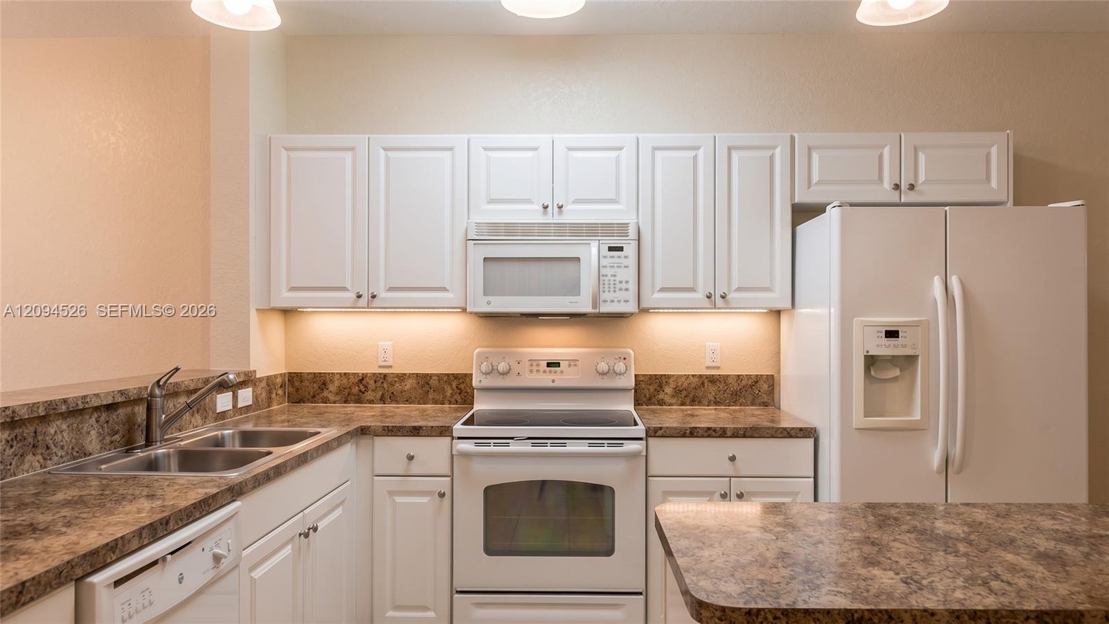 3716 Oleander Terrace Property Photo 10