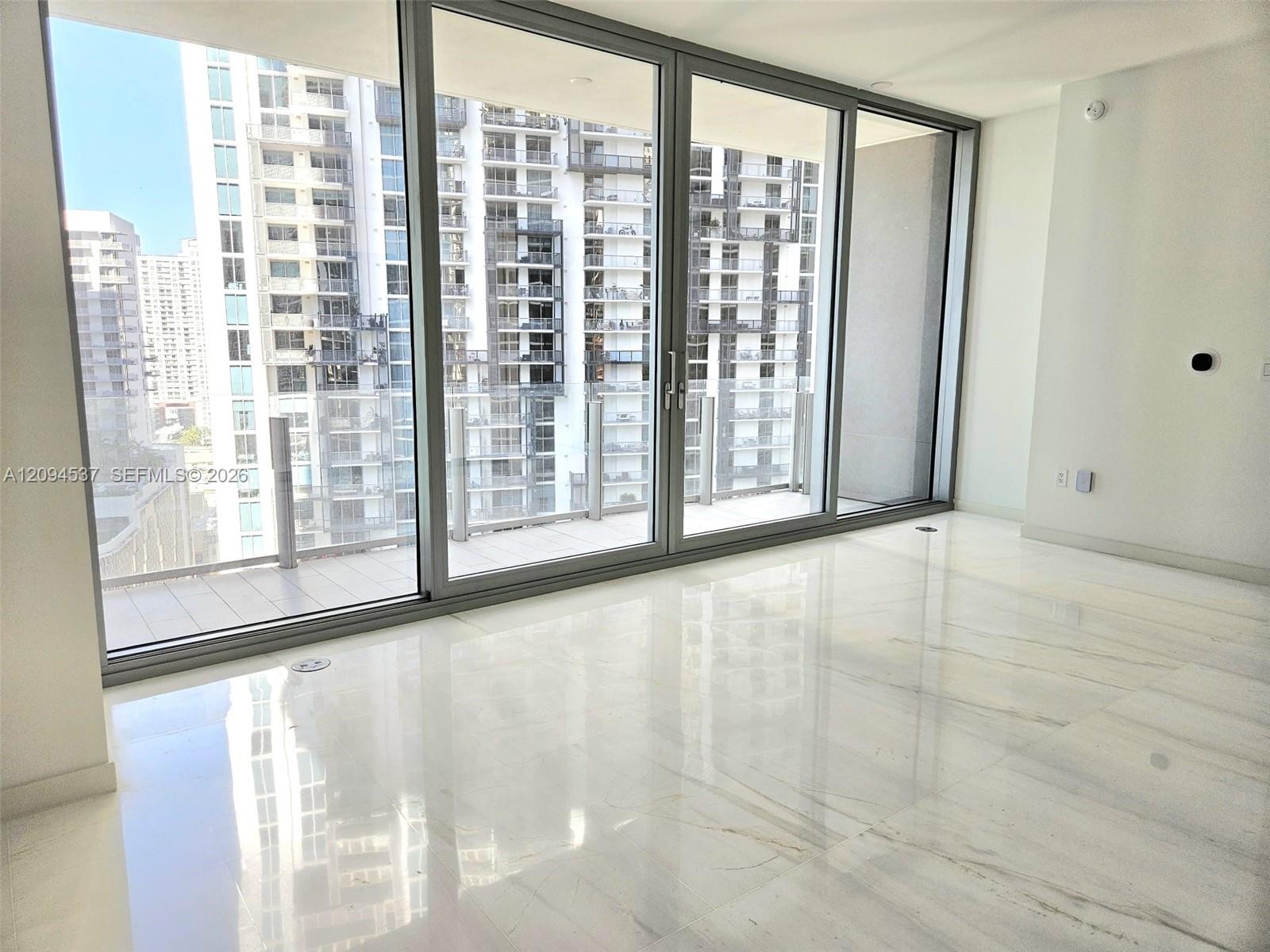 300 Biscayne Boulevard Way 2208w Property Photo 3