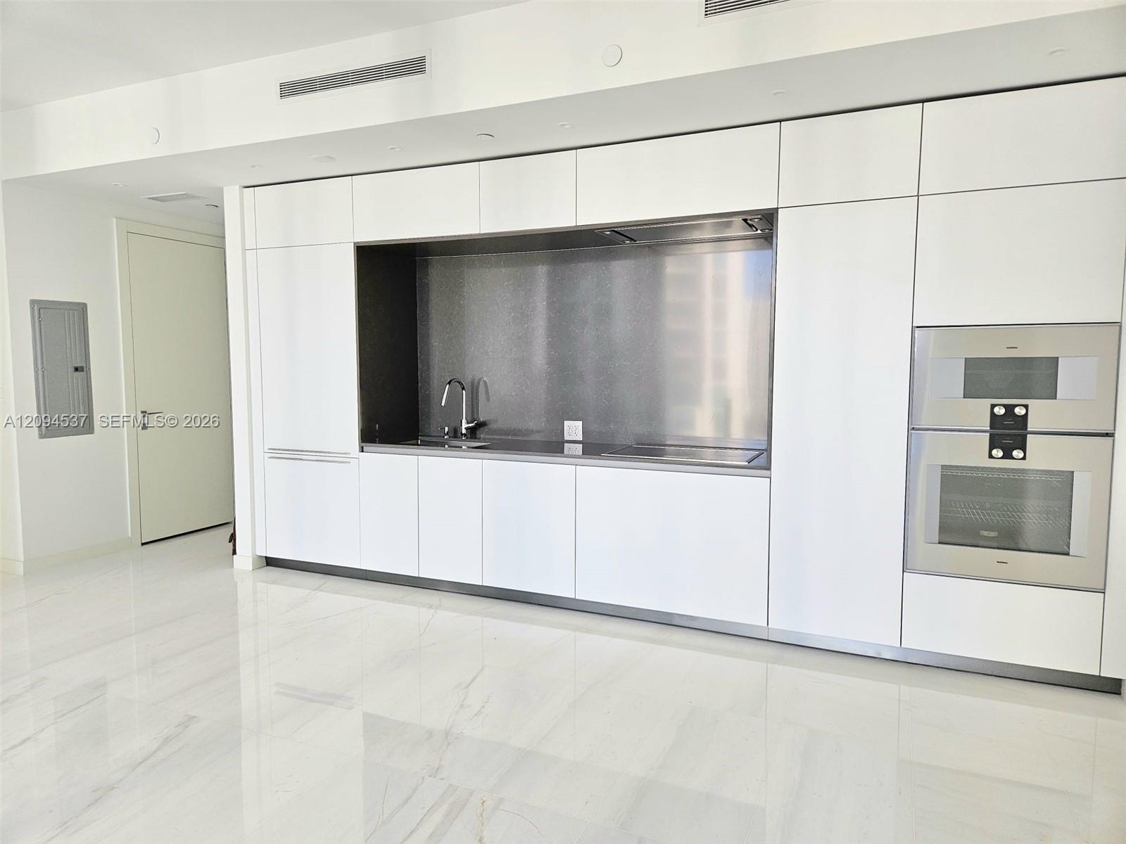 300 Biscayne Boulevard Way 2208w Property Photo 4