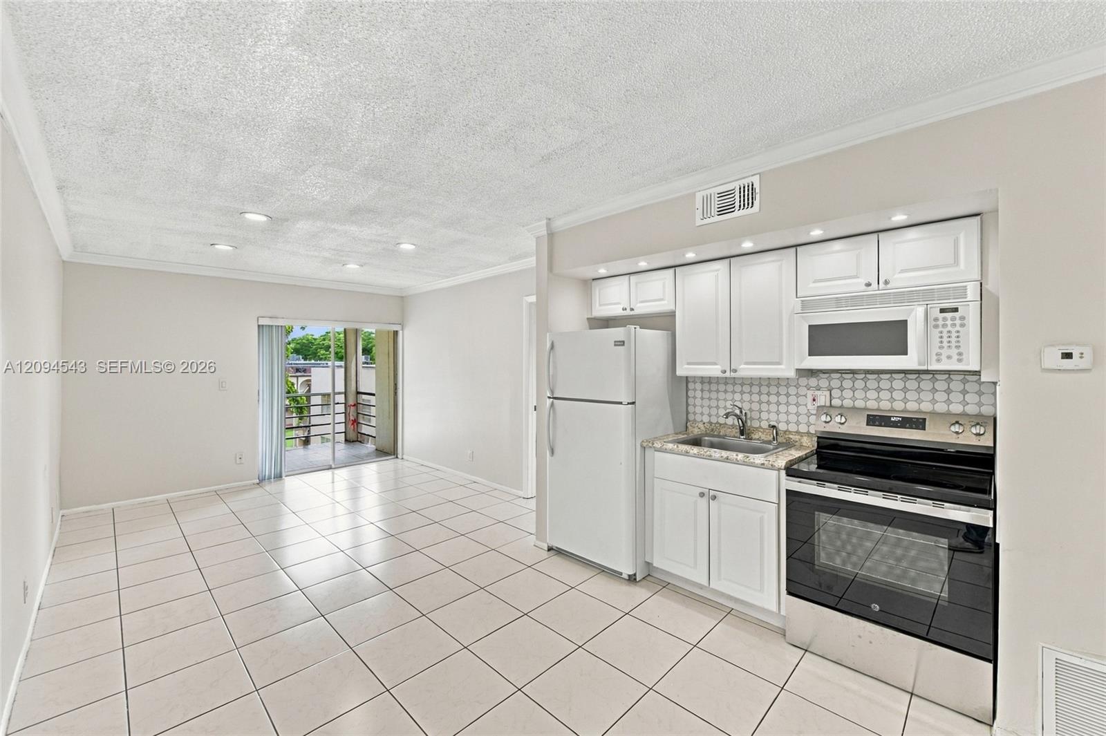 2700 Riverside Drive 302-B Property Photo 1