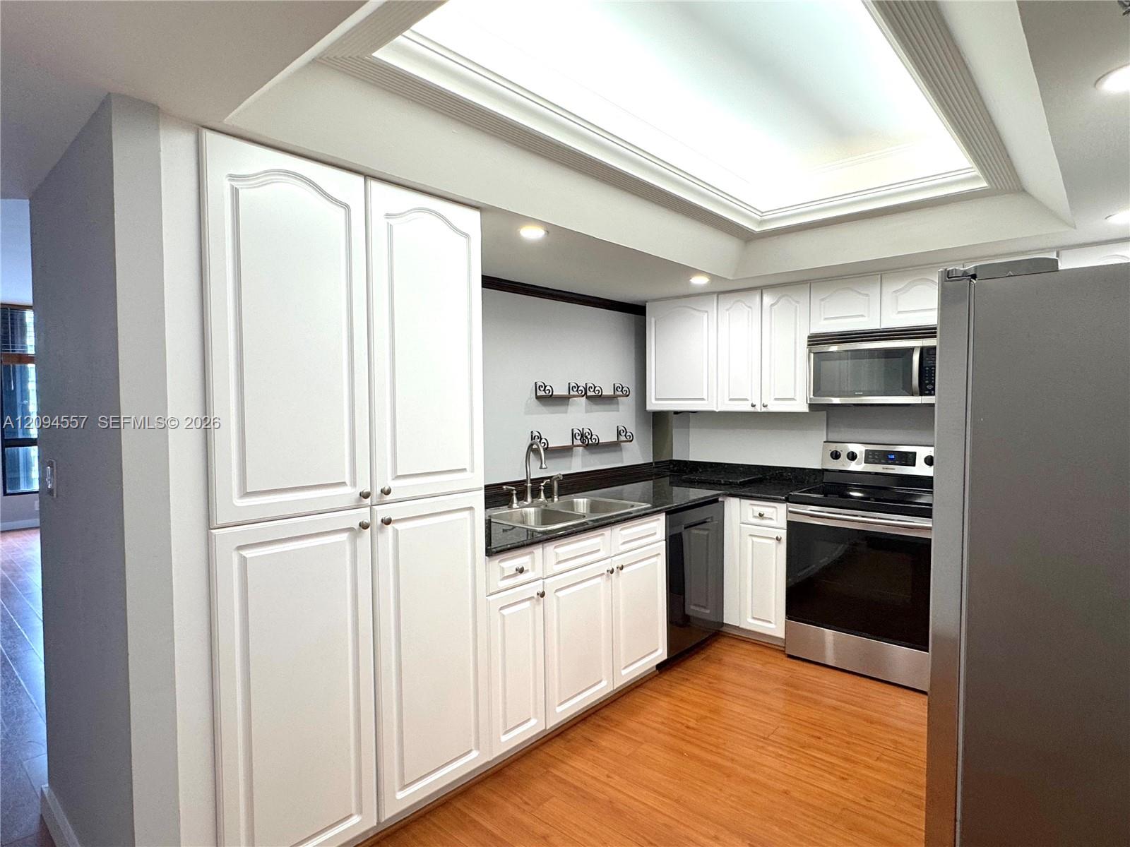520 Brickell Key Drive A1113 Property Photo 6