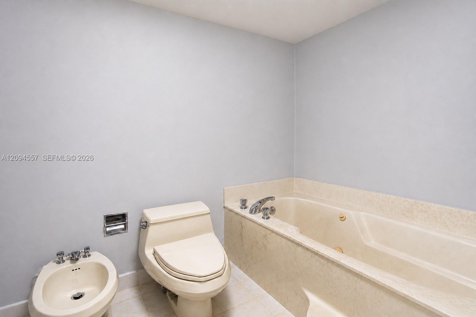 520 Brickell Key Drive A1113 Property Photo 12